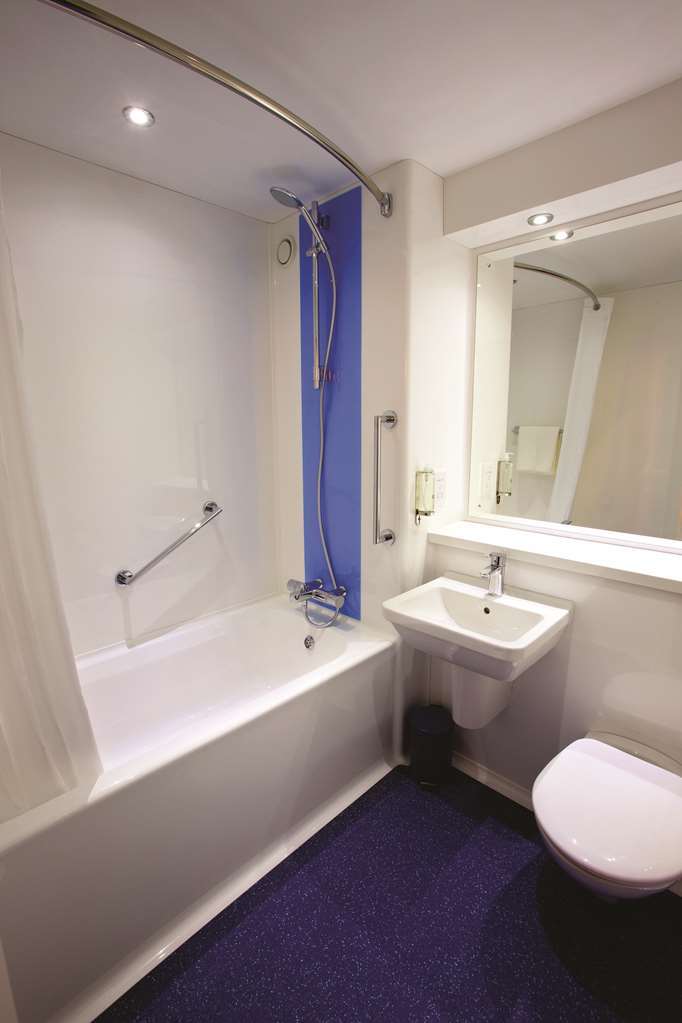 Travelodge Walton On Thames 客房 照片