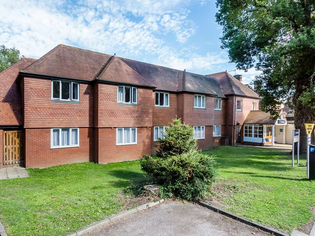 Travelodge Walton On Thames 外观 照片